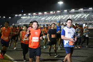 BIB: 20723, 21688, 29280, 218
                            <button type="button" onclick="openModal(10900157)" class="btn btn-primary btn-sm float-right btn-popup" data-toggle="modal" data-target=".modal-high-quality">
                        <i class="fas fa-shopping-cart"></i> Add to Cart
                    </button>
                                            <button type="button" onclick="isThisMe(10900157, true)" class="btn btn-success btn-sm float-right btn-popup btn-isme hidden" data-toggle="tooltip" data-placement="bottom" title="นี่คือรูปของคุณใช่ไหม คลิกที่นี่เพื่อเอาเข้าอัลบั้ม">
                        <i class="fas fa-plus"></i> Add to album
                    </button>
                    <button type="button" onclick="isThisMe(10900157, false)" class="btn btn-warning btn-sm float-right btn-popup btn-isnotme hidden">
                        <i class="fas fa-ban"></i> Remove from album
                    </button>